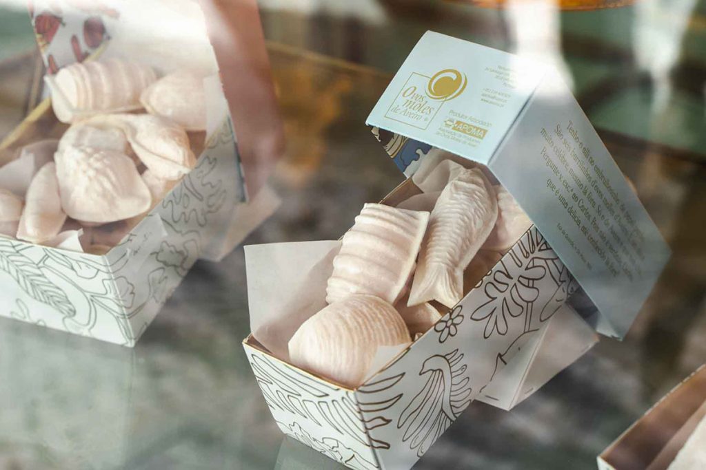 Eat ovos moles in Aveiro with ola Daniela