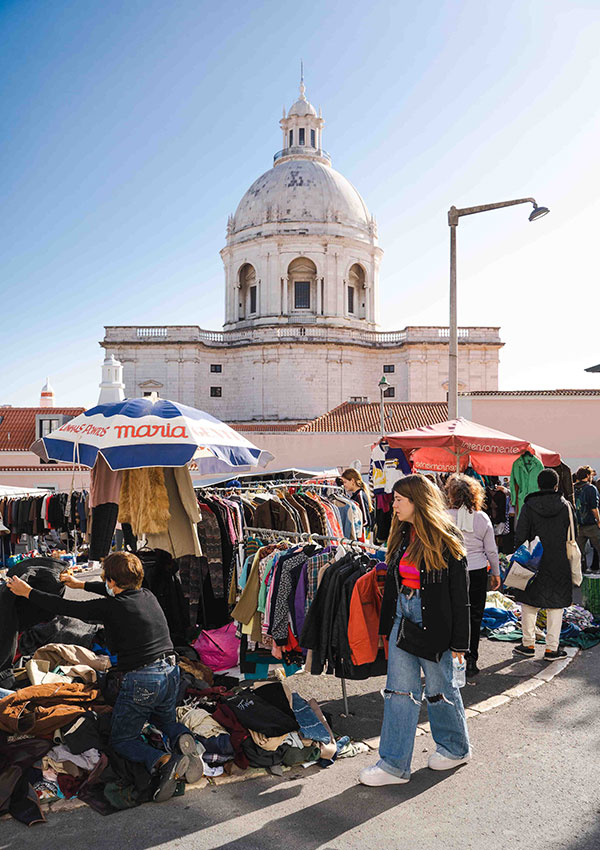 Feira da Ladra Lisbon flea market