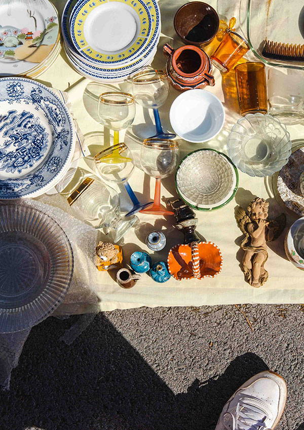 Feira da Ladra Lisbon flea market