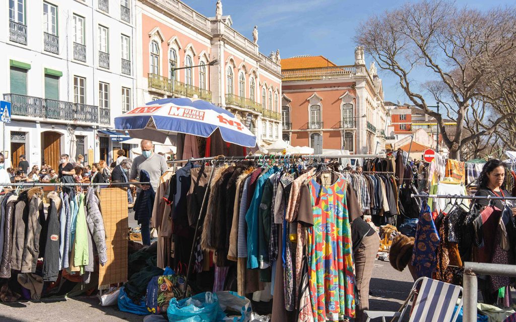 Feira da Ladra Lisbon flea market