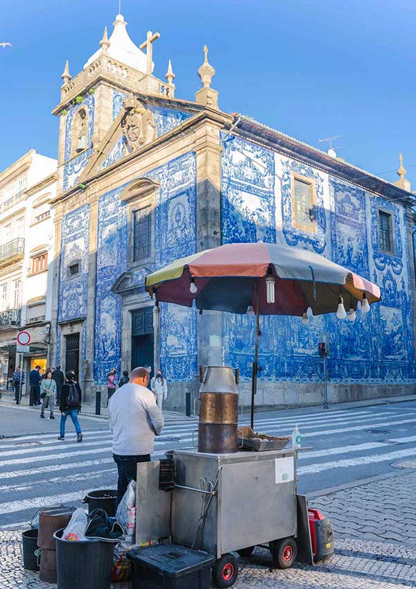 Capela das Almas de Catarina or Santa Catarina Chapel in Porto