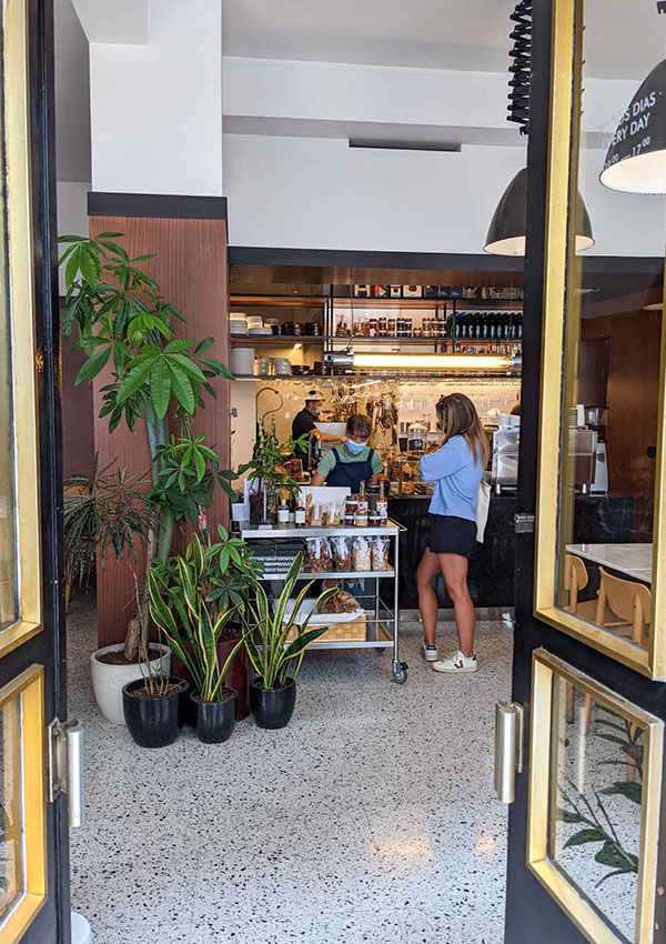 Early does amazing specialty coffee in Porto