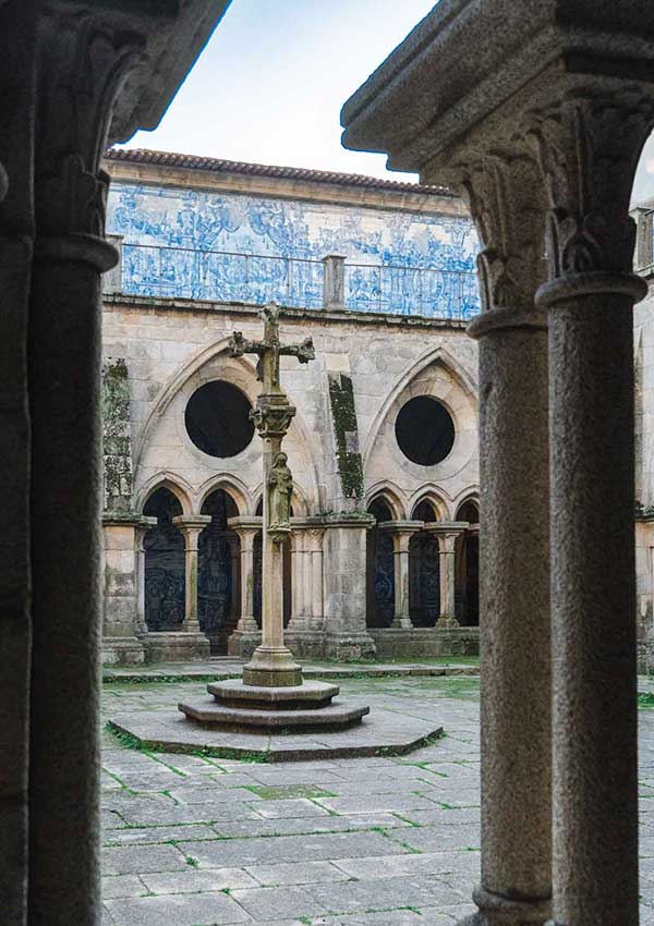 Sé Cathedral do Porto is filled with amazing tiles