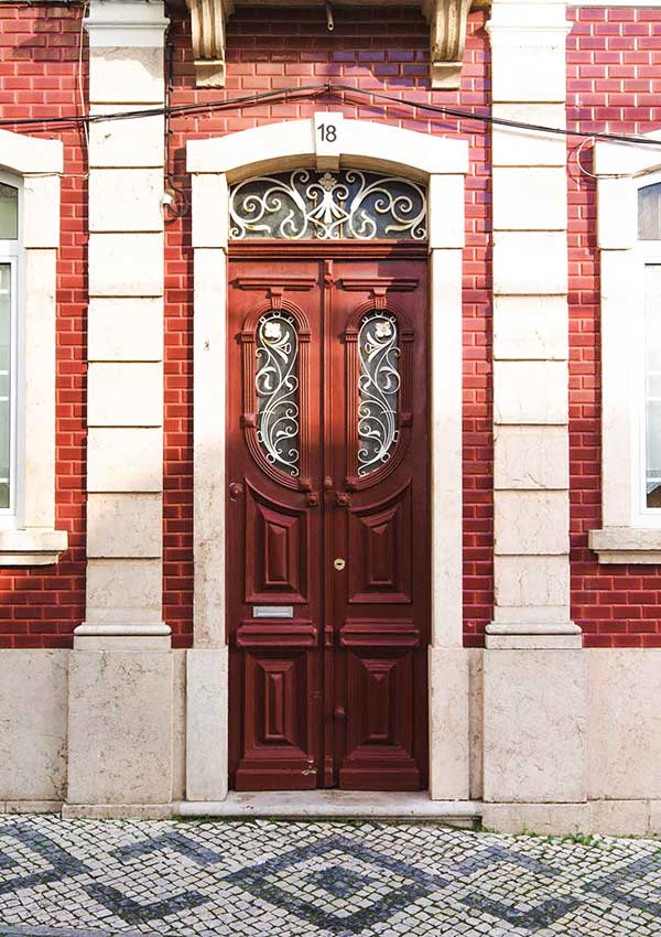 Figueira da Foz red door