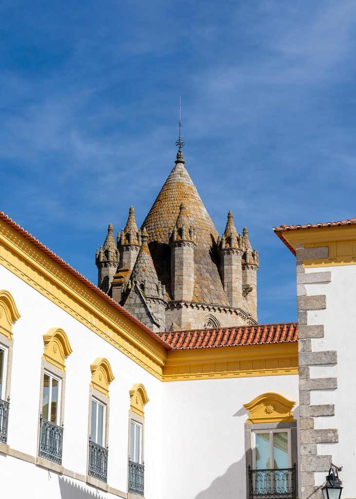 The Cathedral of Evora poking out of the skyline