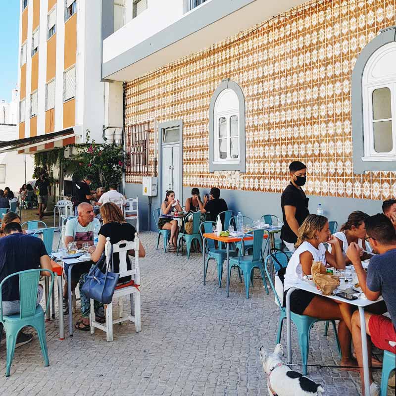 Va e Volta fish buffet